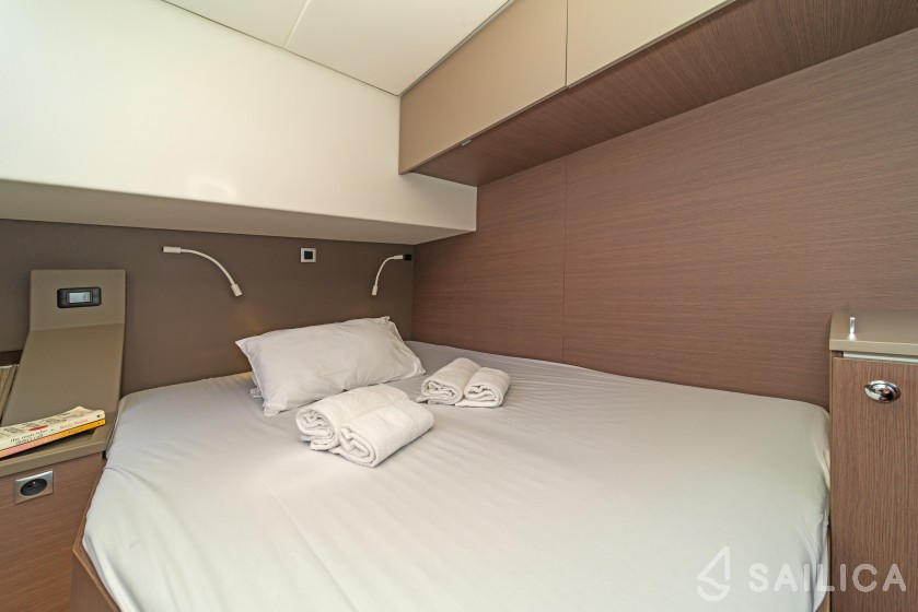 Bali 4.8  - Yacht Charter Sailica