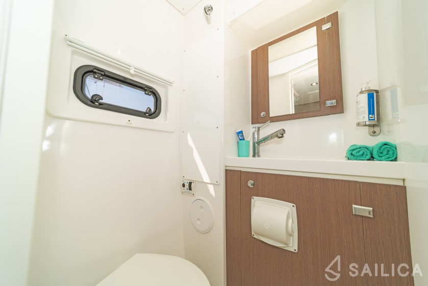 Bali 4.8  - Yacht Charter Sailica