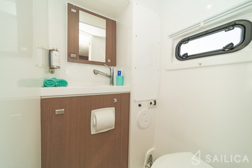 Bali 4.8  - Yacht Charter Sailica