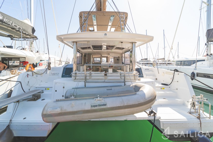 Bali 4.8  - Yacht Charter Sailica