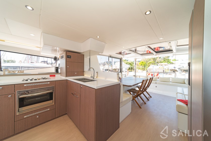 Bali 4.8  - Yacht Charter Sailica