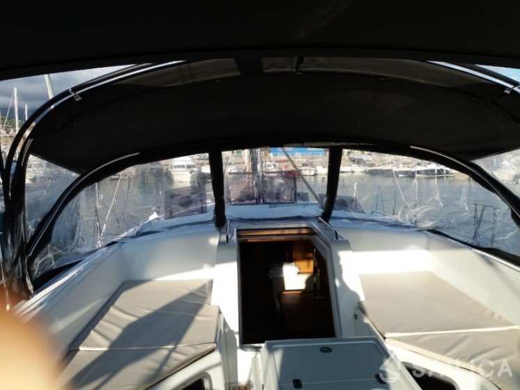 Jeanneau 54 - Yacht Charter Sailica