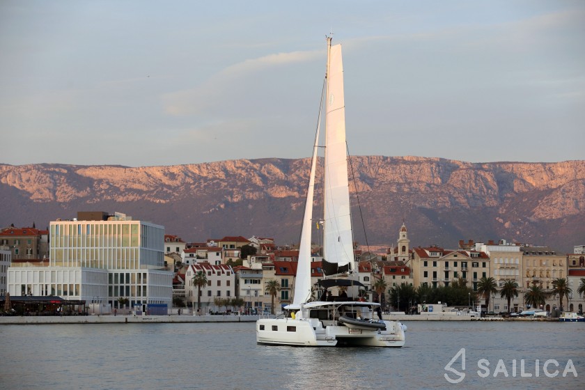 Lagoon 46  - Yacht Charter Sailica