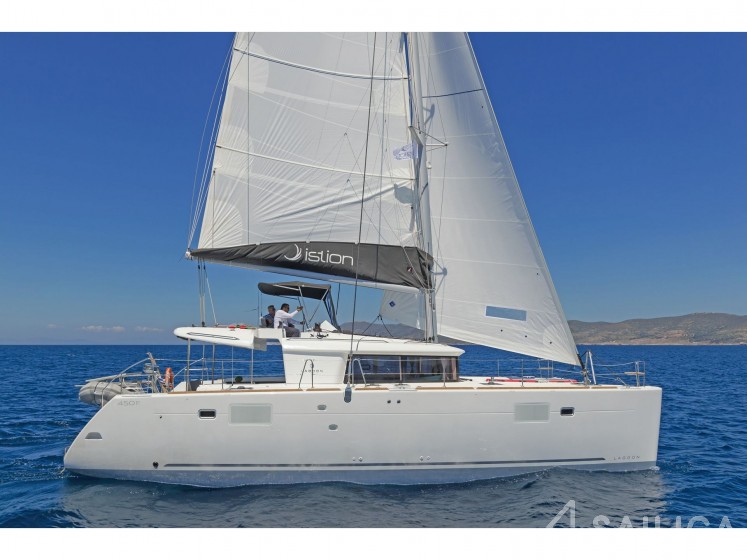 Lagoon 450  Flybridge - Yacht Charter Sailica
