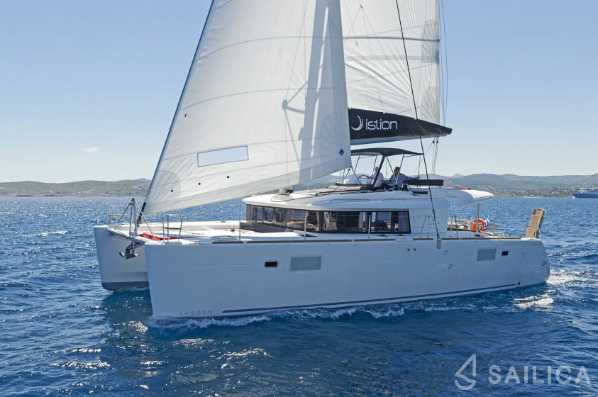Lagoon 450  Flybridge - Yacht Charter Sailica