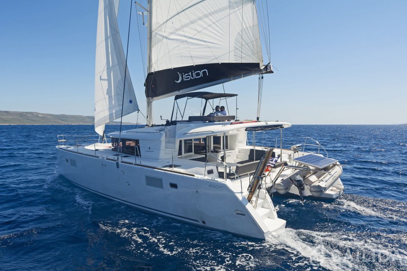Lagoon 450  Flybridge - Yacht Charter Sailica