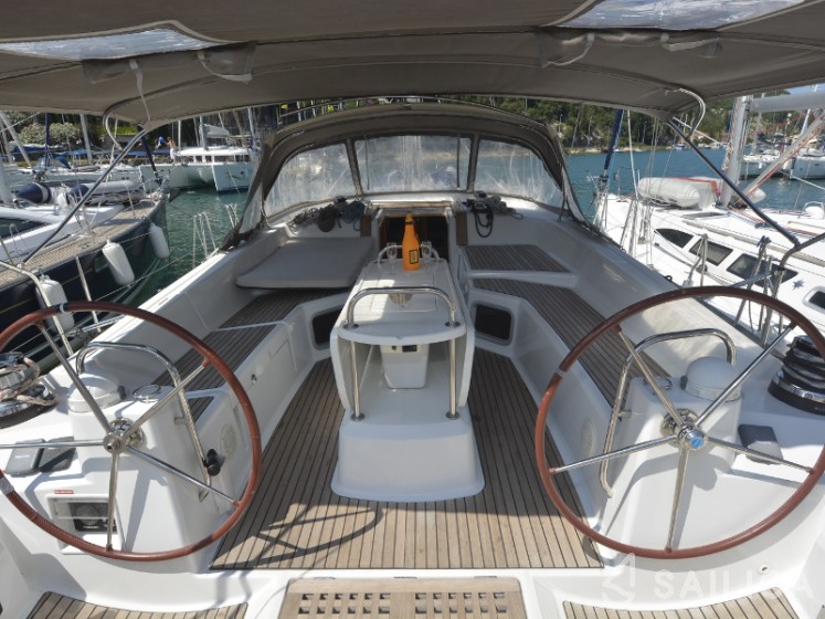 Jeanneau 53 - Yacht Charter Sailica