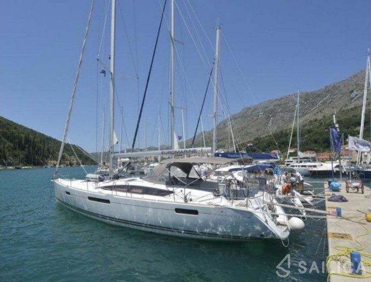 Jeanneau 53 - Yacht Charter Sailica