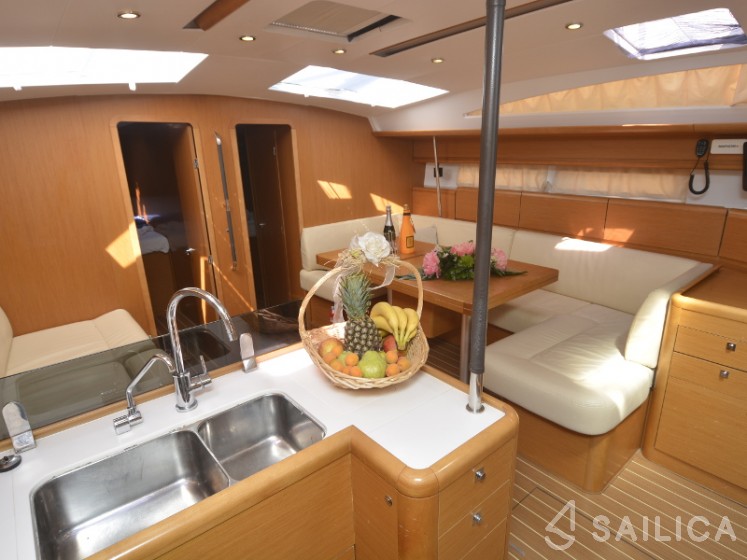 Jeanneau 53 - Yacht Charter Sailica
