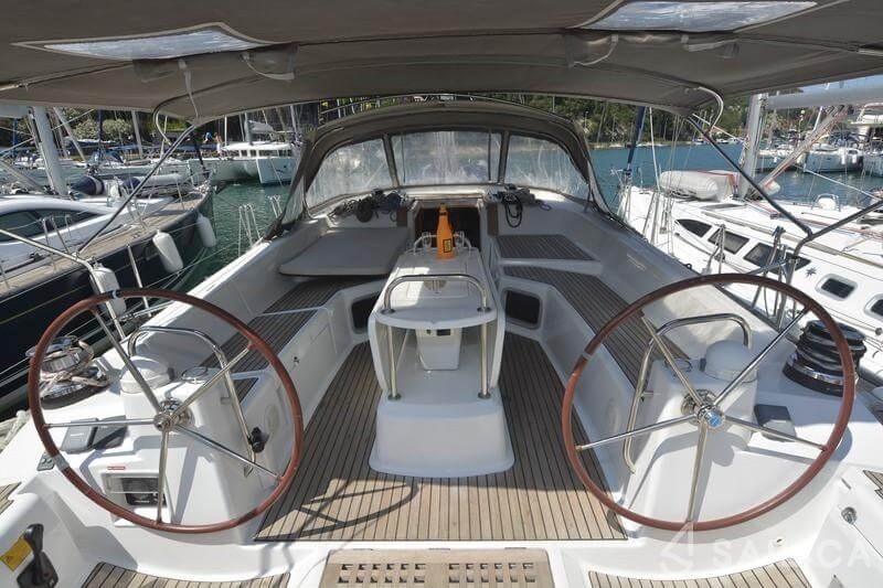 Jeanneau 53 - Yacht Charter Sailica