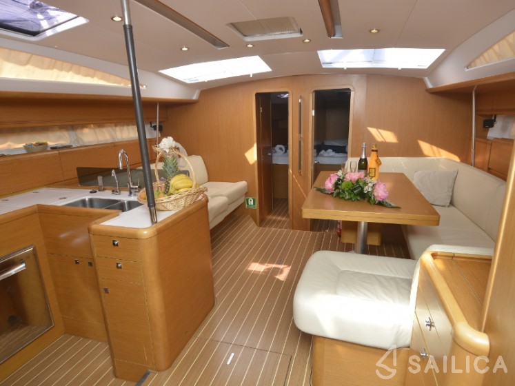 Jeanneau 53 - Yacht Charter Sailica