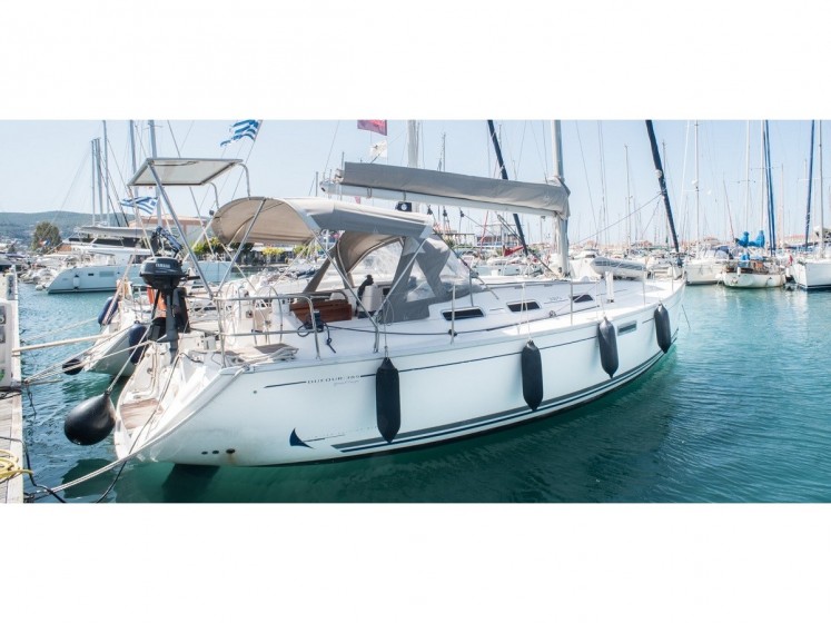 Dufour 385 - Yacht Charter Sailica