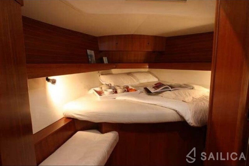 Dufour 385 - Yacht Charter Sailica