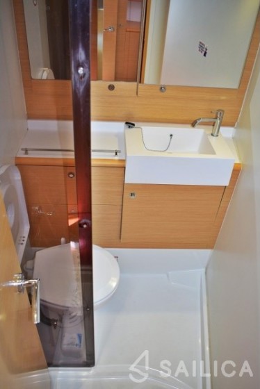 First 45 - Yacht Charter Sailica