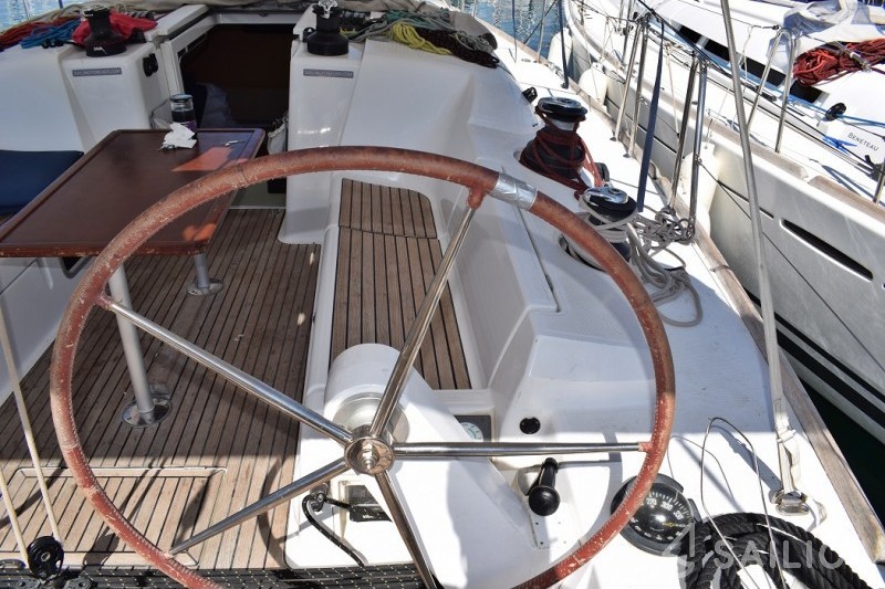 First 45 - Yacht Charter Sailica