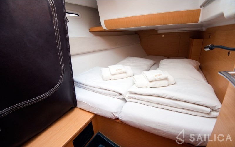 First 45 - Yacht Charter Sailica