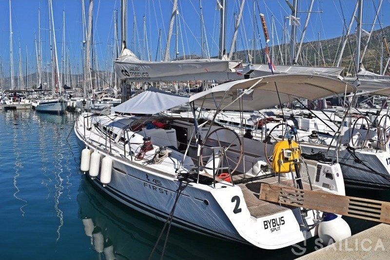 First 45 - Yacht Charter Sailica