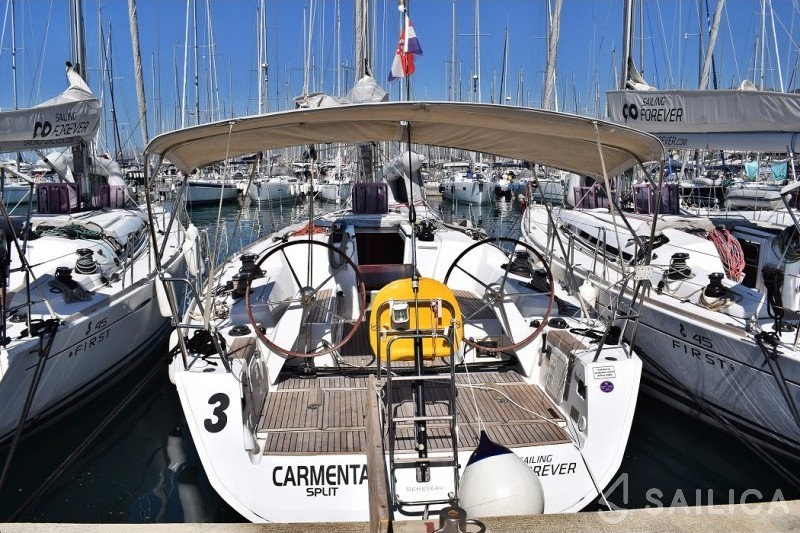 First 45 - Yacht Charter Sailica