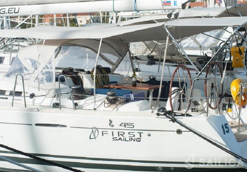 First 45 - Yacht Charter Sailica