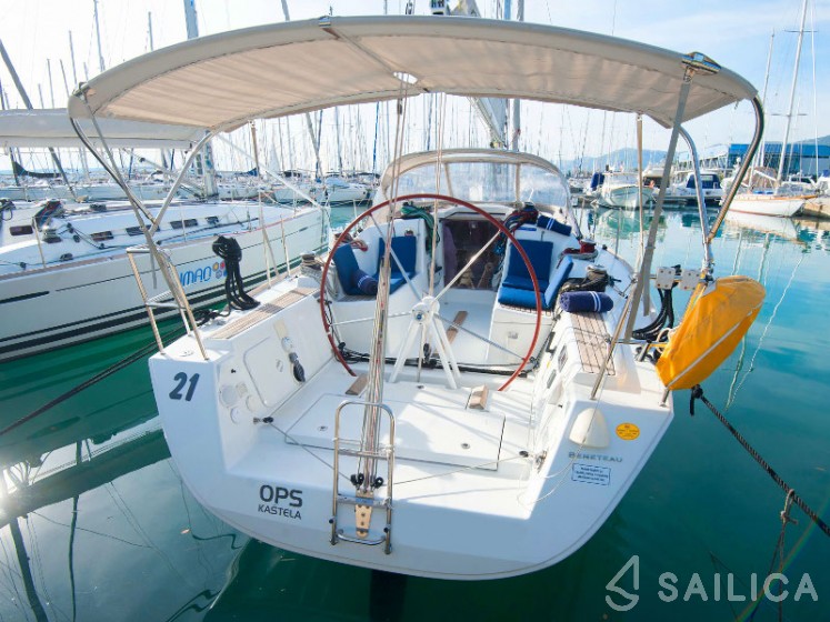 First 35 - Yacht Charter Sailica