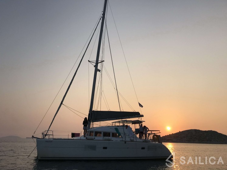 Lagoon 380 - Yacht Charter Sailica