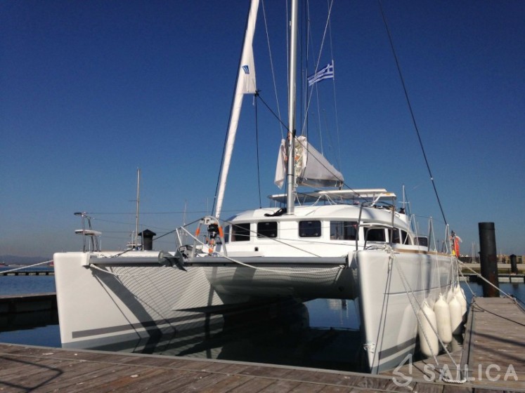 Lagoon 380 - Yacht Charter Sailica