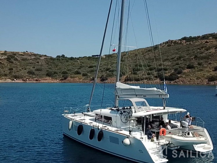 Lagoon 400 - Yacht Charter Sailica