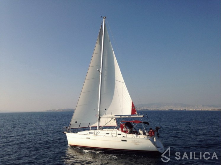 Oceanis 331 - Yacht Charter Sailica
