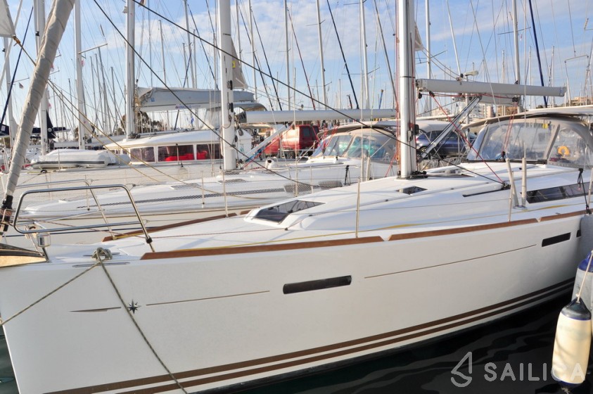 Sun Odyssey 439 - Yacht Charter Sailica