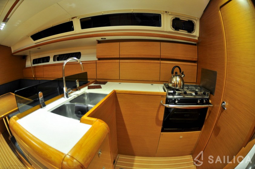 Sun Odyssey 439 - Yacht Charter Sailica