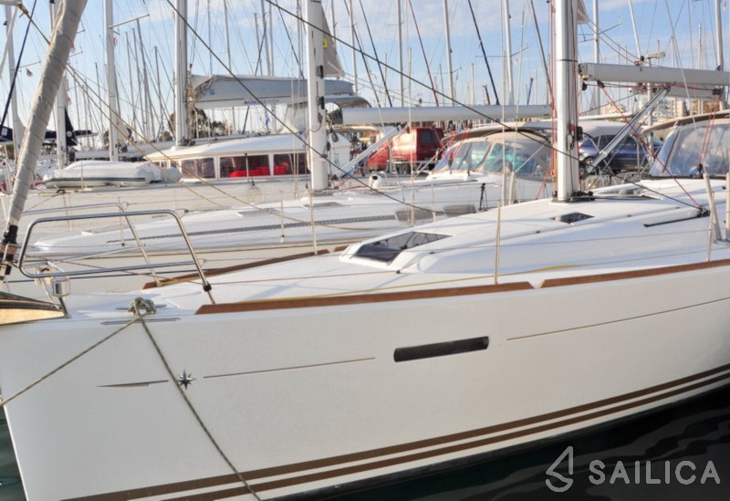 Sun Odyssey 439 - Yacht Charter Sailica