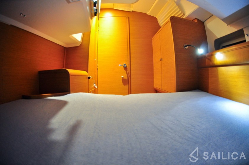 Sun Odyssey 439 - Yacht Charter Sailica