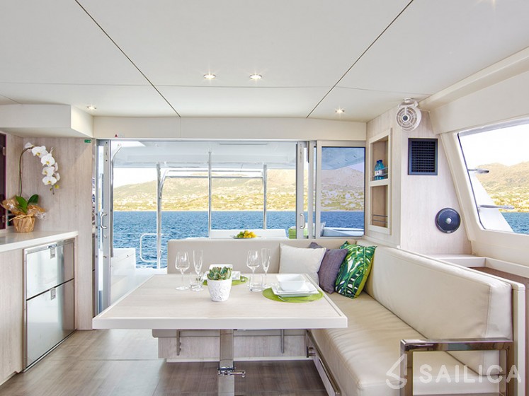 Leopard 40 - Yacht Charter Sailica