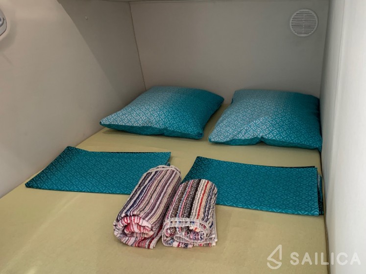 Mirakul 40 - Yacht Charter Sailica
