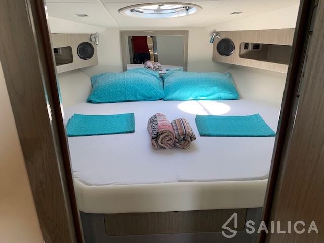 Mirakul 40 - Yacht Charter Sailica