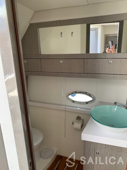 Mirakul 40 - Yacht Charter Sailica
