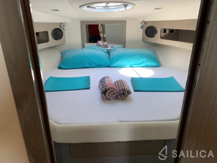 Mirakul 40 - Yacht Charter Sailica