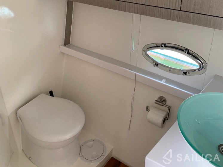 Mirakul 40 - Yacht Charter Sailica