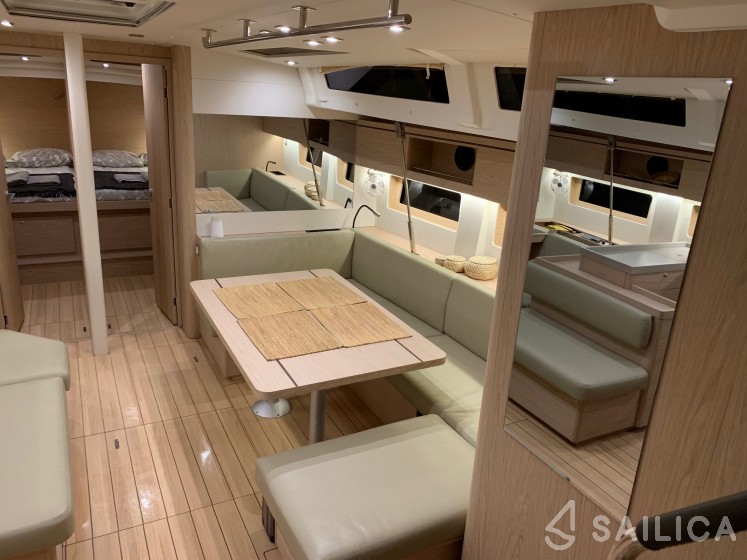 Oceanis 51.1 - Yacht Charter Sailica
