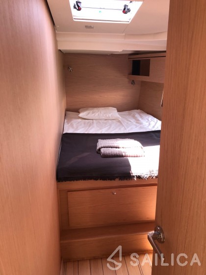 Oceanis 51.1 - Yacht Charter Sailica