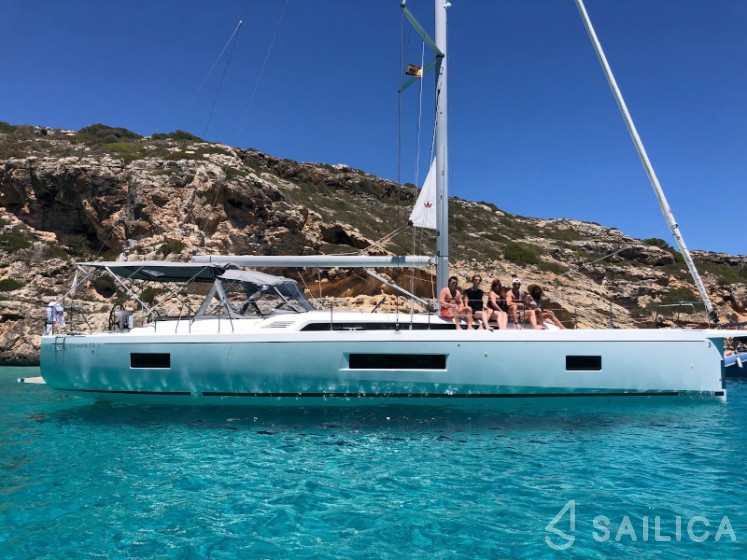 Oceanis 51.1 - Yacht Charter Sailica