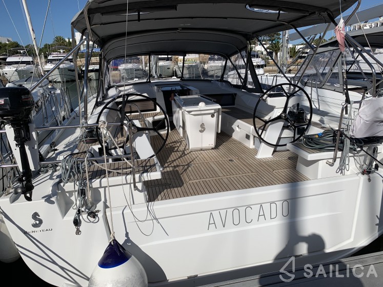 Oceanis 51.1 - Yacht Charter Sailica