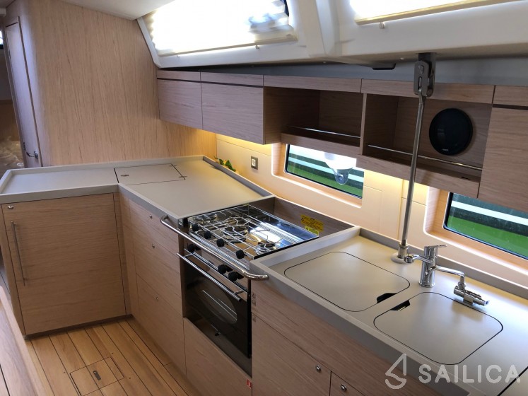 Oceanis 46.1 - Yacht Charter Sailica