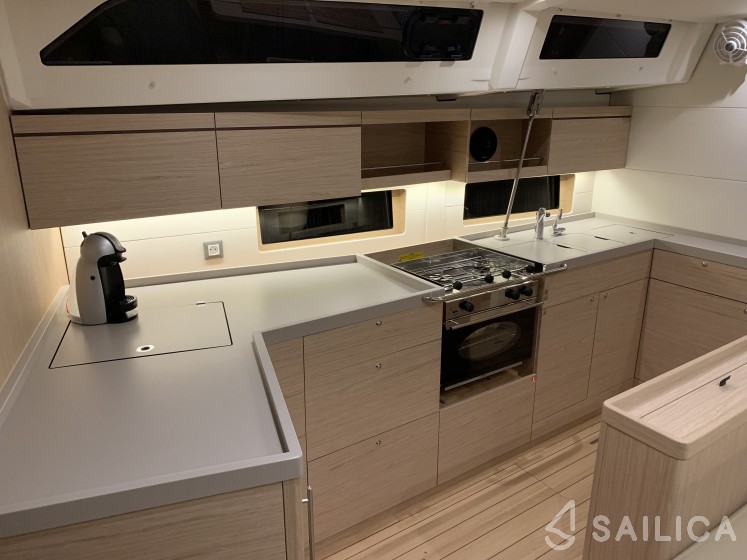 Oceanis 46.1 - Yacht Charter Sailica