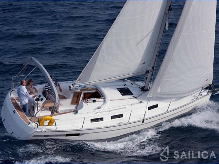 Bavaria 32 Cruiser - Yacht Charter Sailica