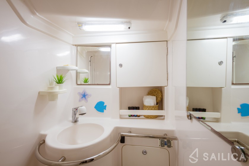 Ocean Star 60.1 - Yacht Charter Sailica