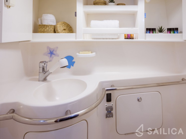 Ocean Star 60.1 - Yacht Charter Sailica