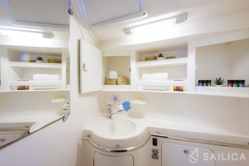 Ocean Star 60.1 - Yacht Charter Sailica