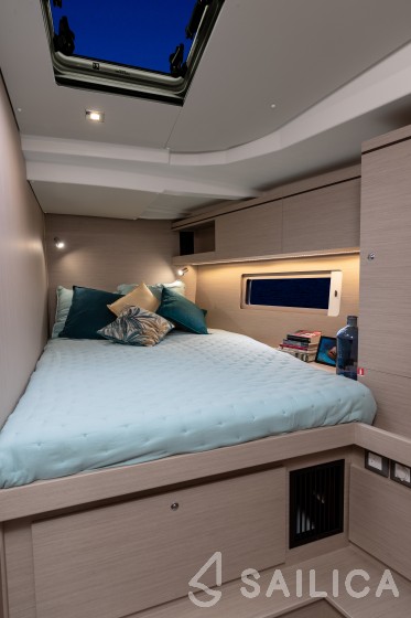 Oceanis 51.1 - Yacht Charter Sailica