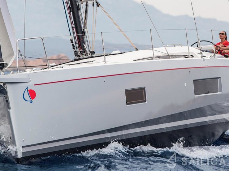 Oceanis 51.1 - Yacht Charter Sailica